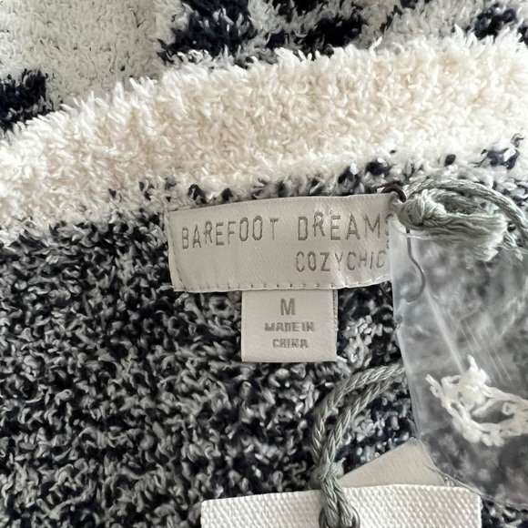 Barefoot Dreams - NWT Cozychic Seaside Crew Neck Sweater Cream Fair Isle Sz M - Picture 6 of 7